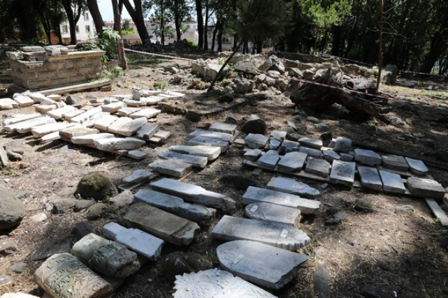 Büyükşehir’in Seyyit Kutbettin Mezarlığı’ndaki Restorasyon Ve Koruma Çalışmaları Sürüyor!