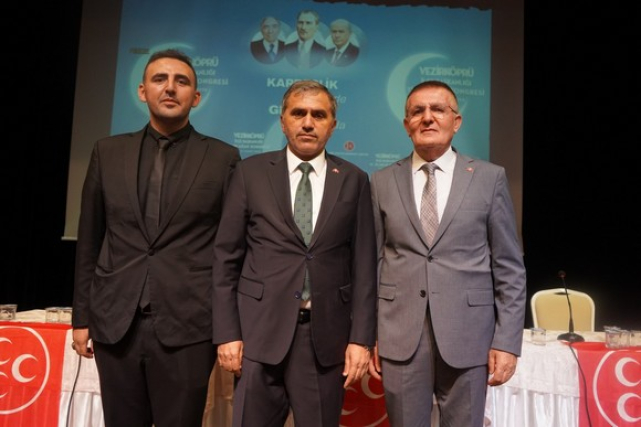 MHP Vezirköprü'de Gövde Gösterisi Yaptı! Olağan Kongre Miting Havasında Geçti!