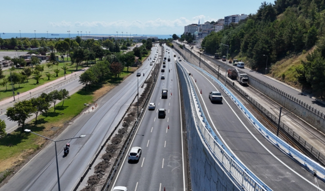 Kenan Şara Köprülü Kavşağı Projesi'nde İki Önemli Bağlantı Yolu Trafiğe Açıldı!