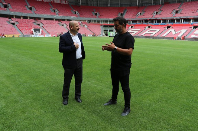 Samsunspor’un Maçlarını Oynadığı Stadyumda Zemin Yenileme Çalışmalarında Sona Gelinde!