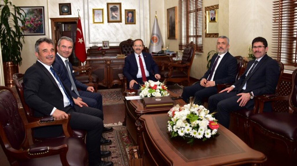 Rektör Bilgiç’ten Başkan Şahin’e Hayırlı Olsun Ziyareti!