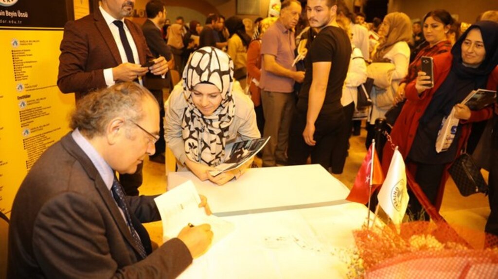 İlkadım’da Okur Yazar Buluşmasına Yoğun İlgi!