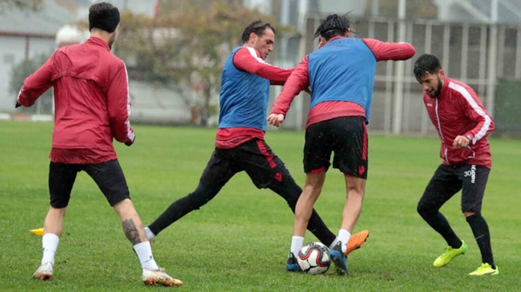 Samsunspor, Yağmur Altında Hacettepe Provası Yaptı!