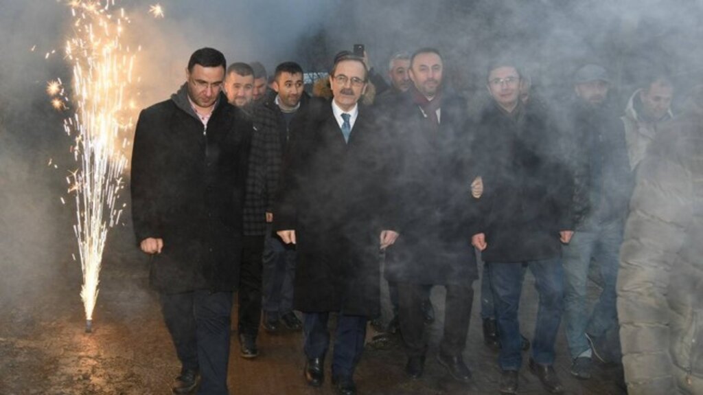 Başkan Zihni Şahin 2 Mahallede Halkla Kucaklaştı!