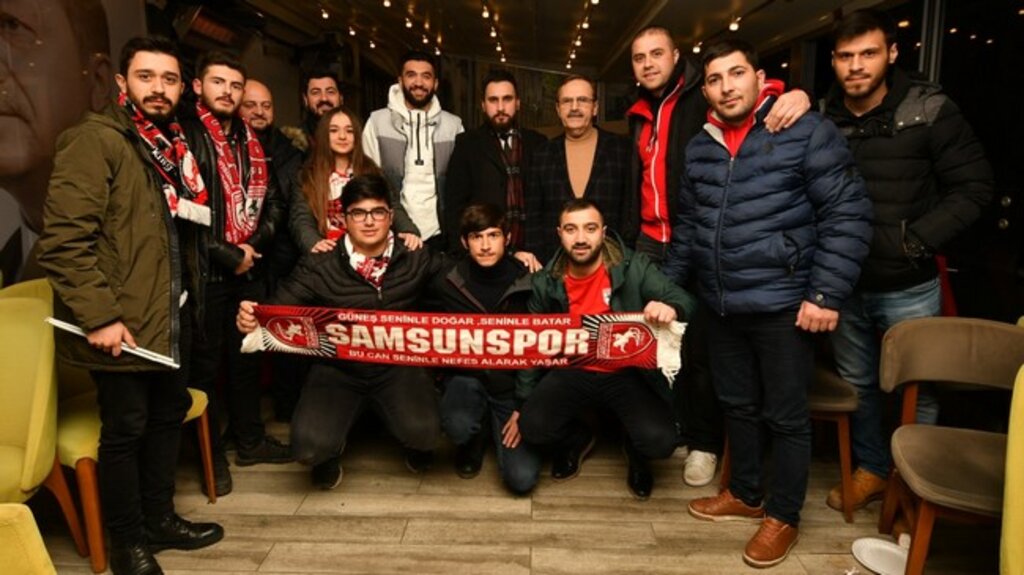 Atakumlu Gençlerden  Zihni Şahin'e Tam Destek!