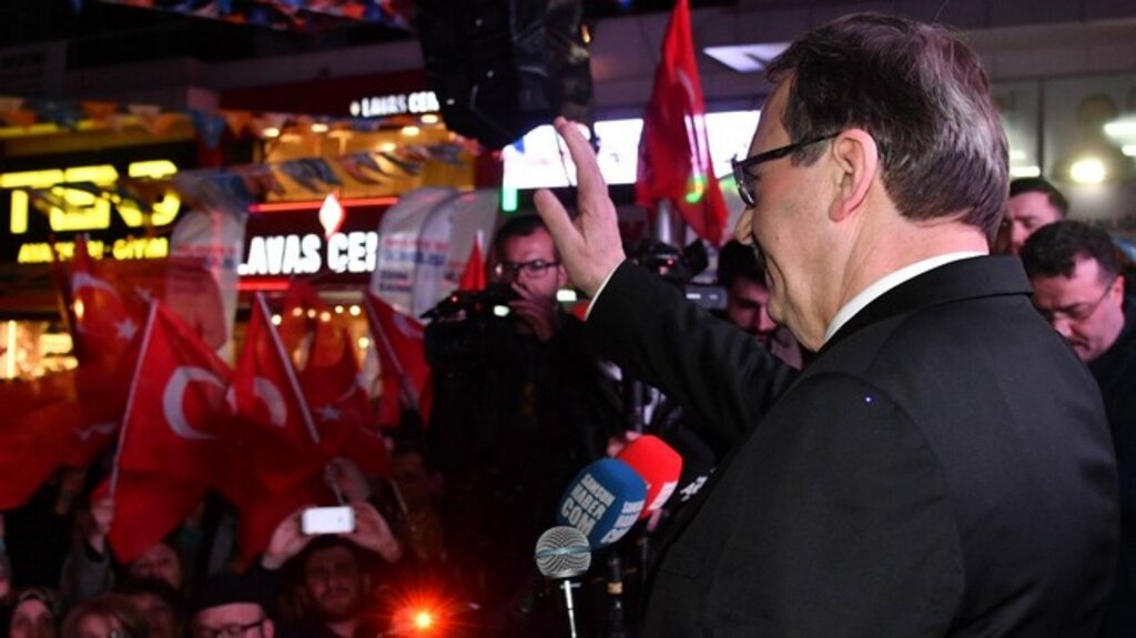 SKM Açılışında Zihni Şahin'e Muhteşem Sevgi Gösterisi!