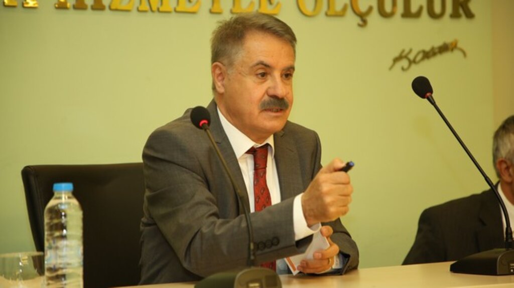 Deveci Kolları Sıvadı! ‘Dünya Bizi İzleyecek’