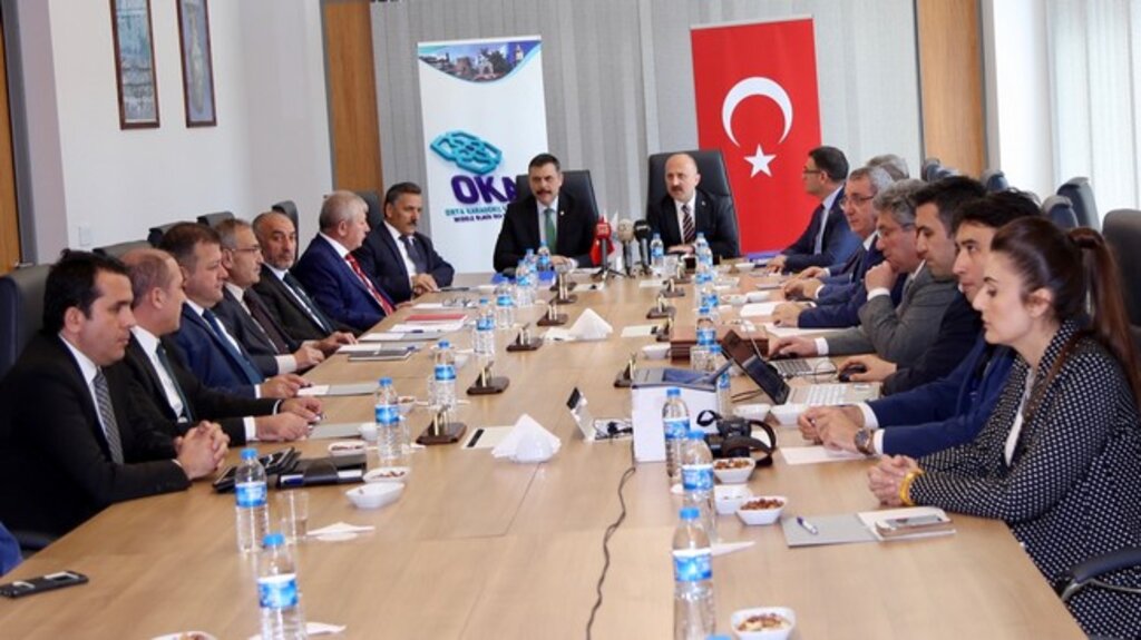 Vali Kaymak Çorum’da OKA Toplantısına Katıldı!