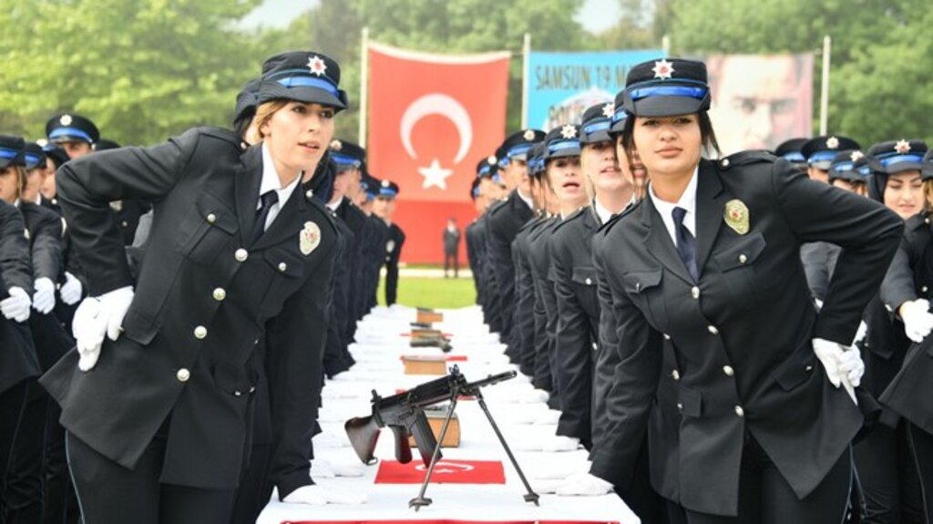 Samsun PMYO’da Mezuniyet Sevinci Yaşandı!