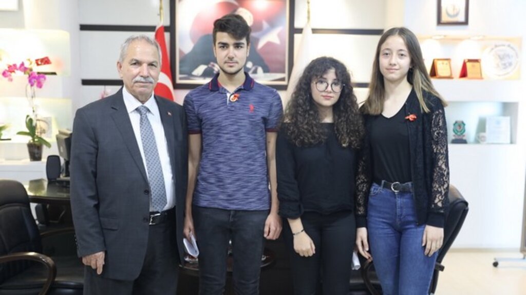 Başkan Demirtaş’tan Başarılı Öğrencilere Ödül!