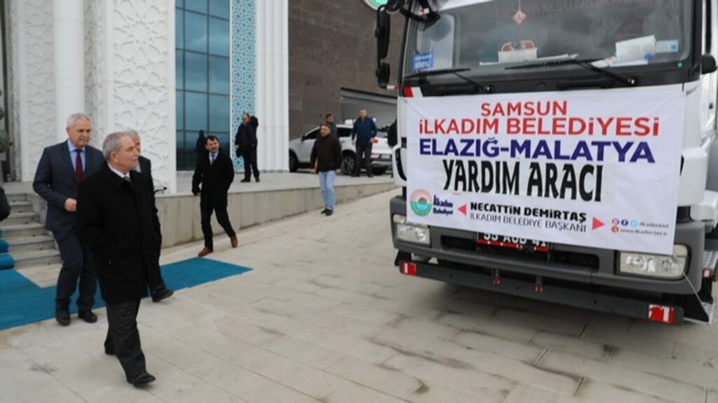 Yardım Aracını Başkan Demirtaş Yolcu Etti!