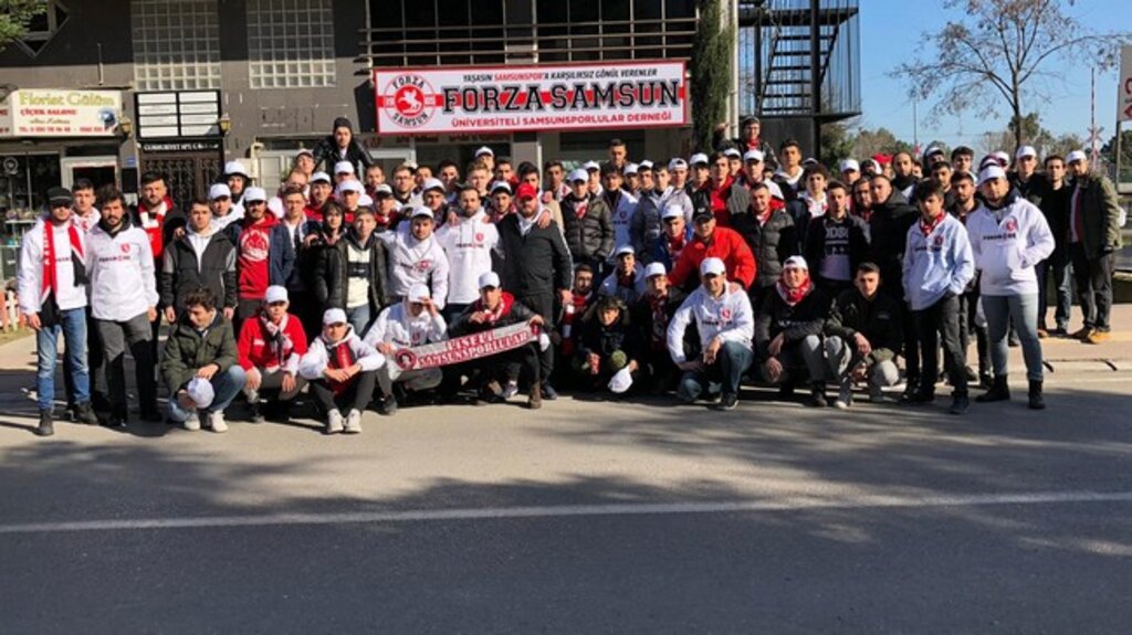 Samsunspor Taraftarından Anlamlı Davranış!