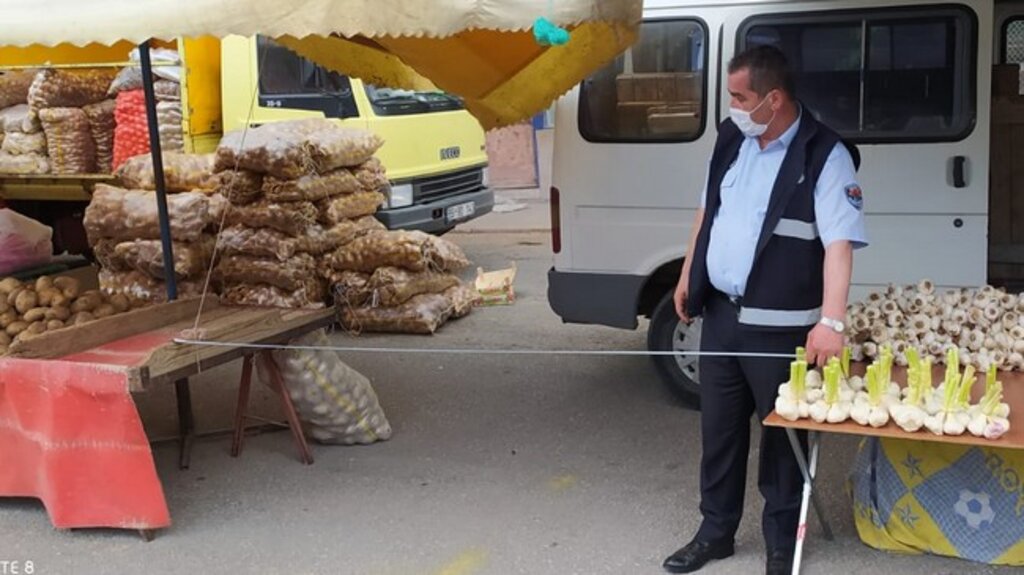 İlkadım’da Pazar Tezgahlarına 3 Metre Ayarı!