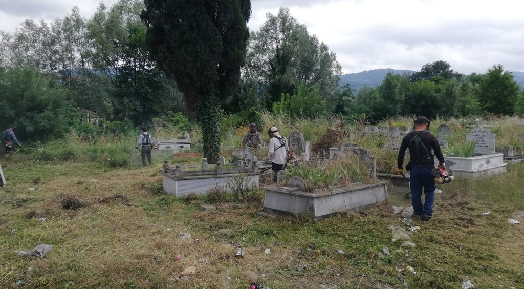 Samsun'da Mezarlıklara Kapsamlı Bakim! 