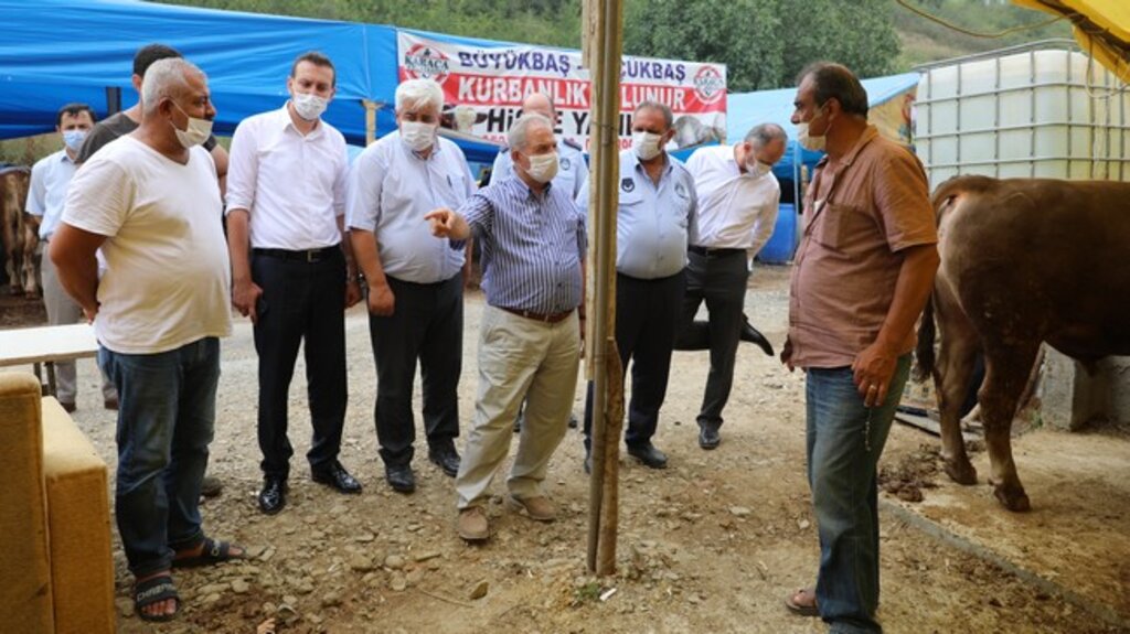 Başkan Demirtaş Kurban Pazarını Yerinde İnceledi!