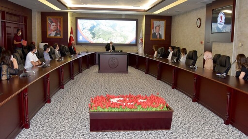 Rektör Bilgiç, Akademisyenleri Senato Salonu’nda Ağırladı!