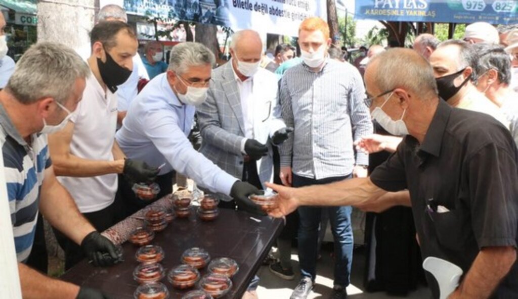 Samsun'da Vatandaşlara Osmanlı Şerbeti!