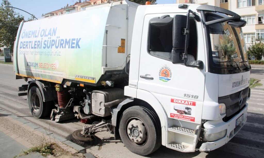 Atakum Belediyesi’nin Vakumlu Süpürgeleri Kentin Dört Bir Yanında!
