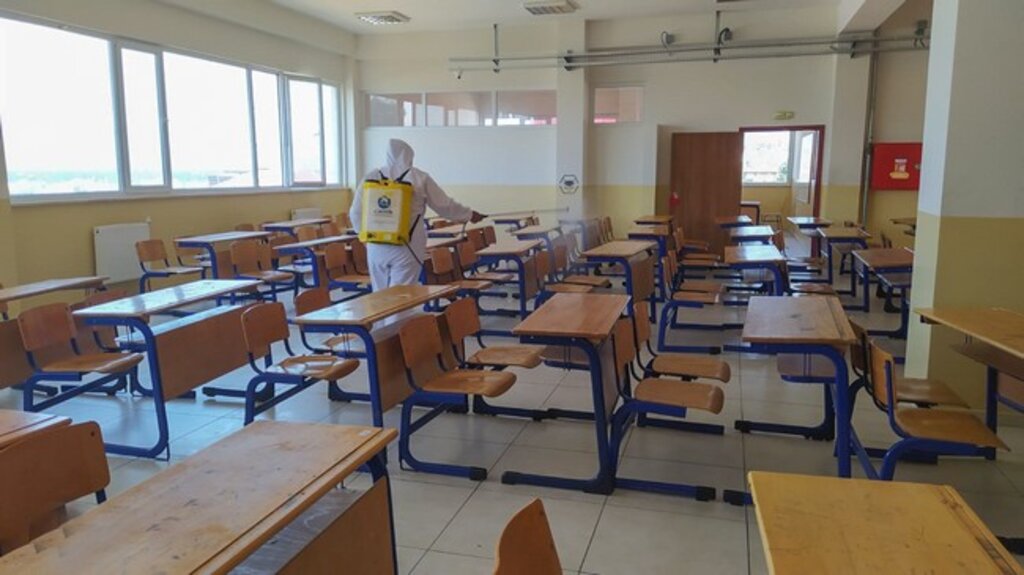 Canik’te Sınavlar Öncesi Okullar Dezenfekte Edildi!