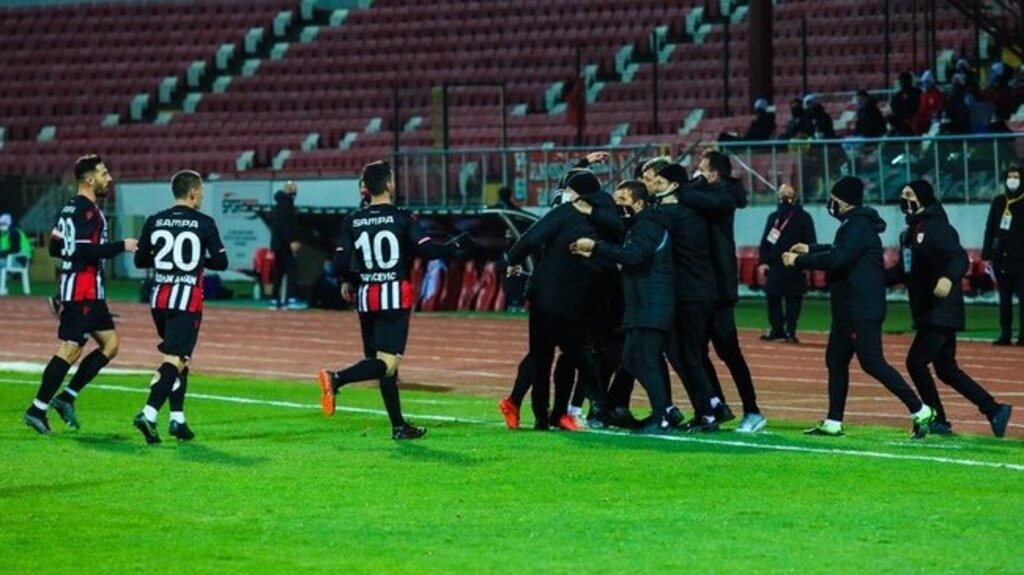 Samsunspor, Erteleme Maçında Güldü!
