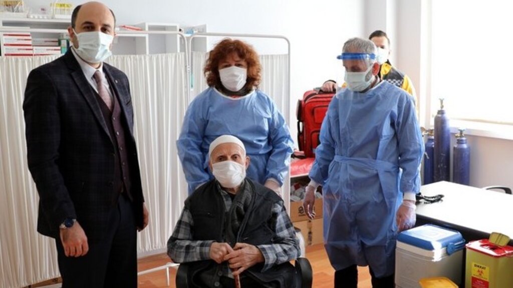 Samsun’da Huzurevi Sakinlerine Korona Aşısı!
