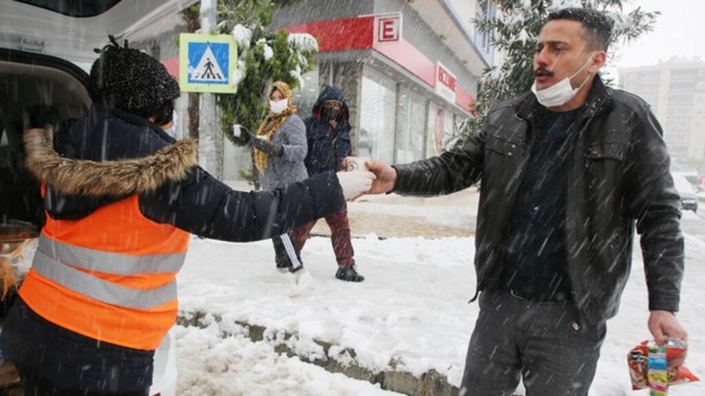 Atakum Belediyesi’nden Kar Yağışı Seferberliği!