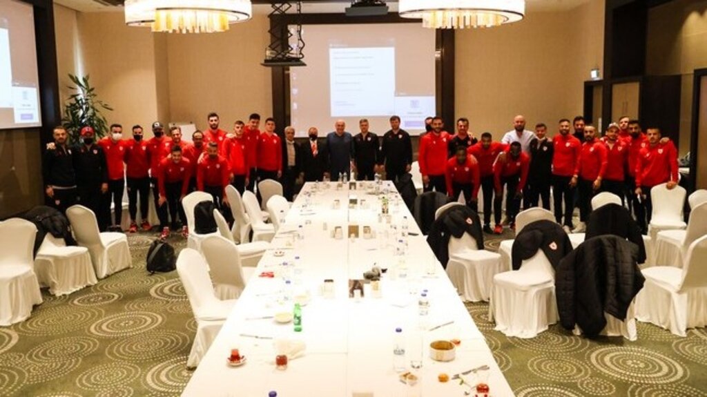 Samsunspor İstanbul’da Maç Saatini Bekliyor! İşte Muhtemel 11