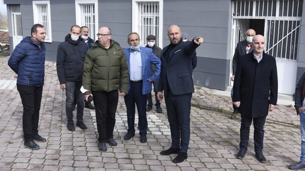 Tekkeköy’de Her Mahalleye Bir Köy Konağı!