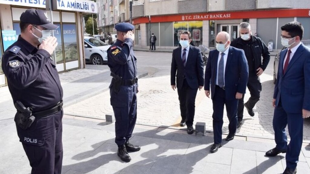 Vali Dağlı’dan Yakakent’te Koronavirüs Toplantısı!