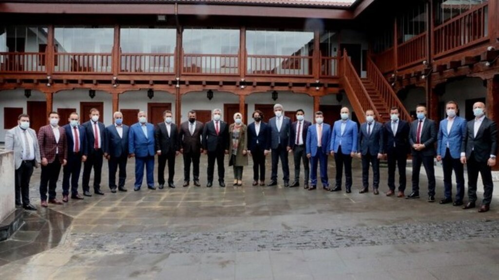 AK Parti'den Vezirköprü Çıkarması!