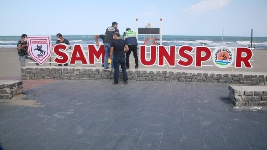 İkinci Kez Saldırılan Samsunspor Tabelası Yeniden Yerini Aldı!