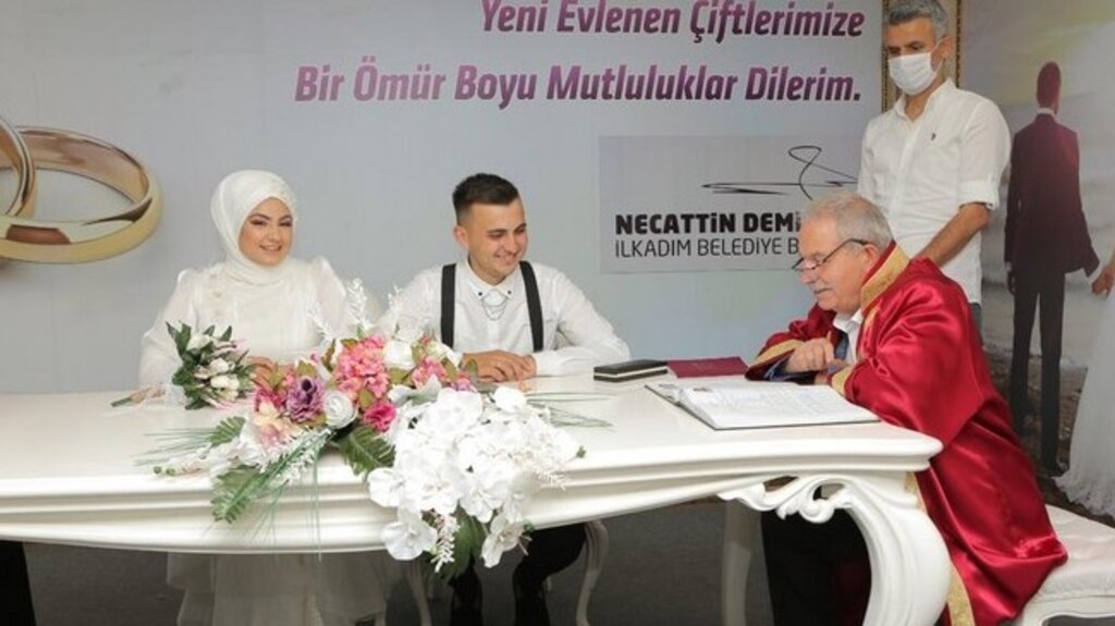 Genç Çiftin Nikâhını Başkan Demirtaş Kıydı!