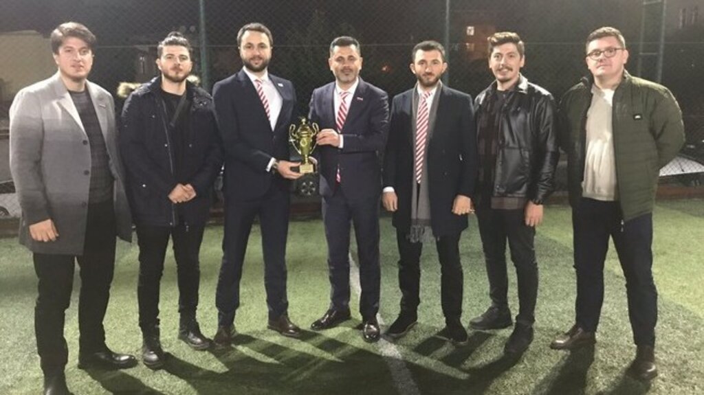 Emin Kar Futbol Turnuvası’nda En Centilmen Takım Ödülünü Aldı