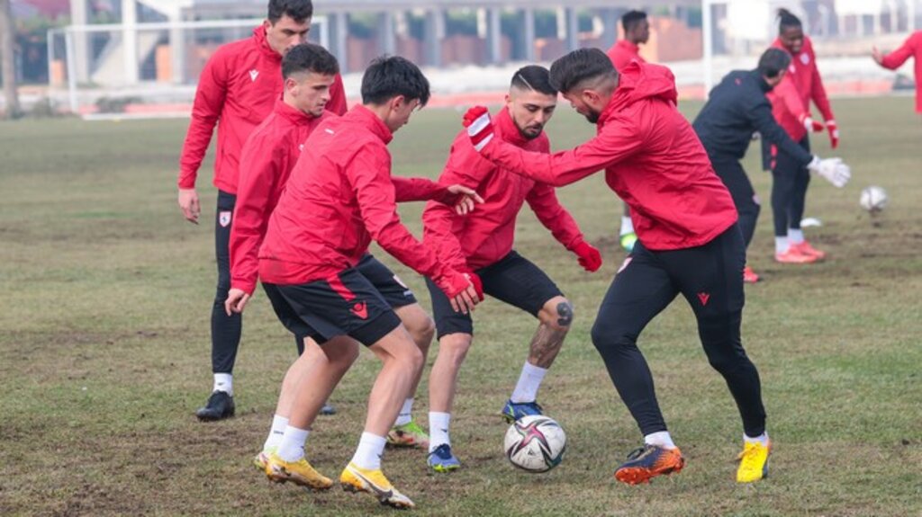 Samsunspor Balıkesir’de Maç Saatini Bekliyor! İşte Muhtemel 11