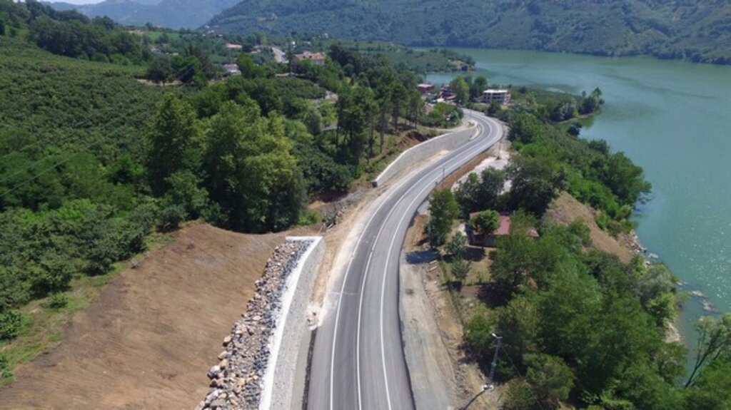 Çarşamba – Ayvacık Yolunda Yenime Çalışması!