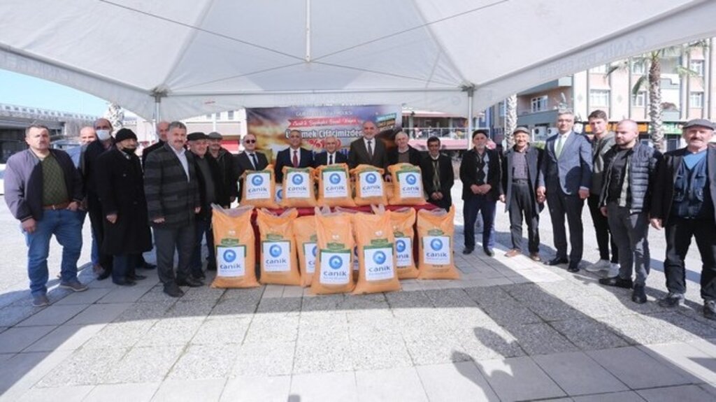 Canik Belediyesi’nden Üreticiye Gübre Desteği!