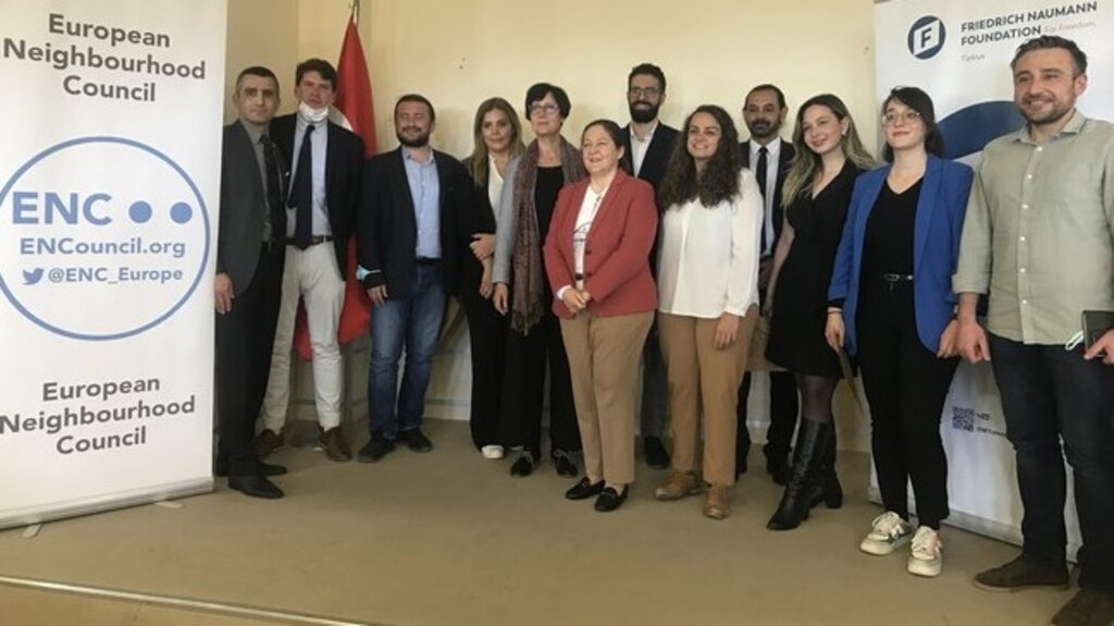 AB’de Türkiye'deki Gençler için Eğitim, Değişim Kariyer Fırsatları!