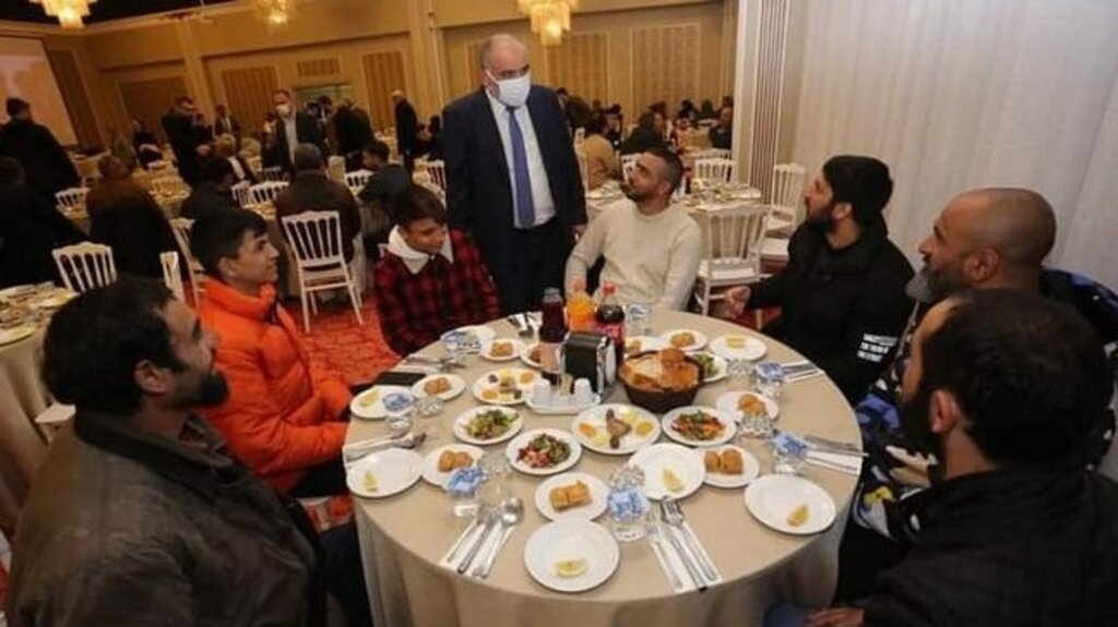 Dünya Romanlar Günü'nde ‘Birlik’ Mesajı!
