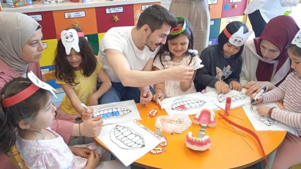 Çocuklara Ağız ve Diş Sağlığı Eğitimi!