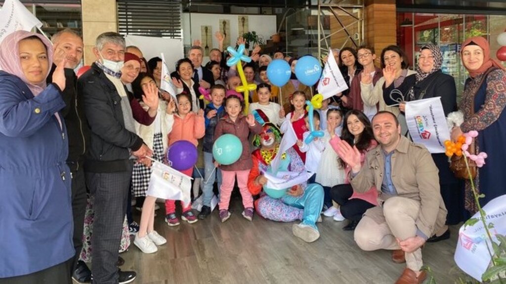 Lösemili Çocukların Bayram Sevinci!