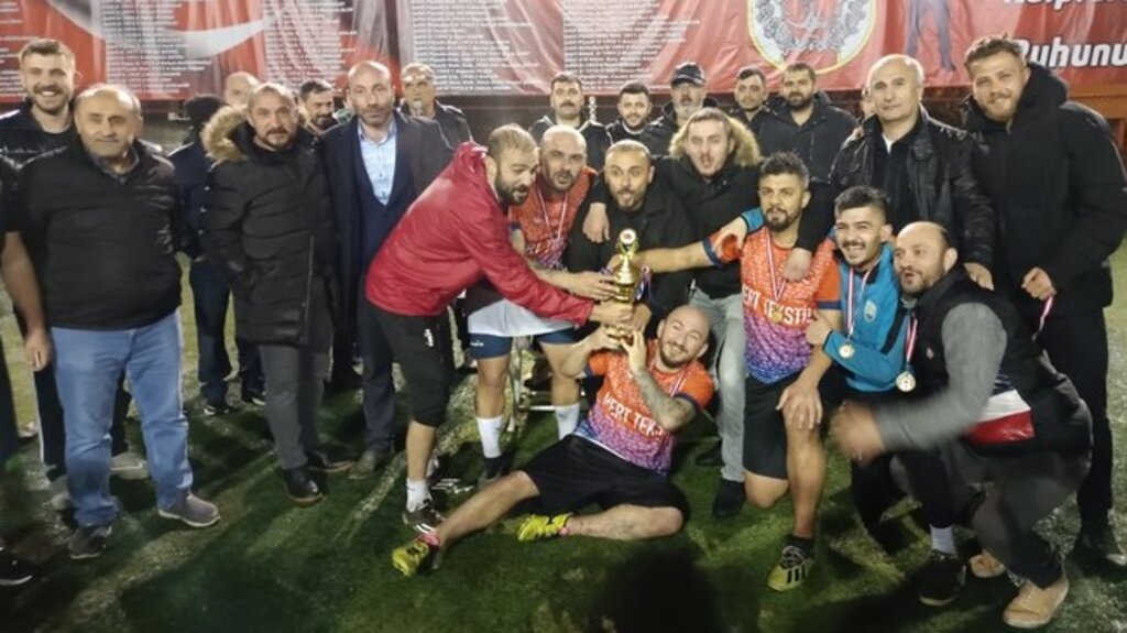 Samsun'daki Büyük Turnuvanın Şampiyonu Şehit Eren Bülbül Takımı!