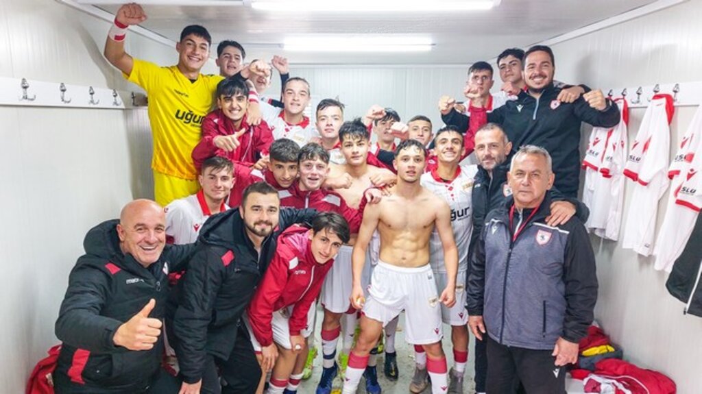 Samsunspor’un Gençleri Trabzonspor’u Puansız Gönderdi!