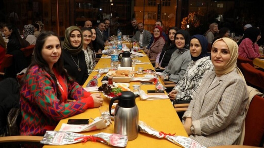 Öğretmenler İlkadım’da Kutlama Yemeğinde Buluştu!