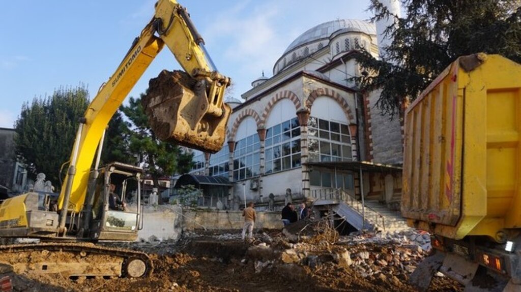 Çarşamba Rıdvan Paşa Cami’nde Cephe İyileştirme Çalışmaları Başladı!