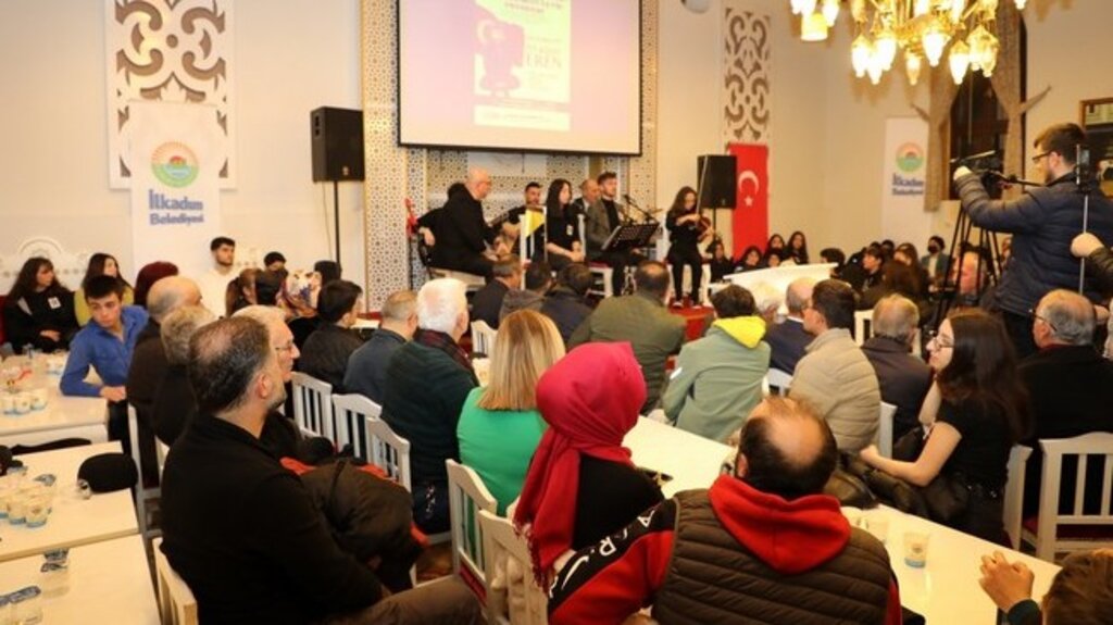 ‘Şehitlerimize Saygı’ Gecesinde Duygu Dolu Anlar Yaşandı!