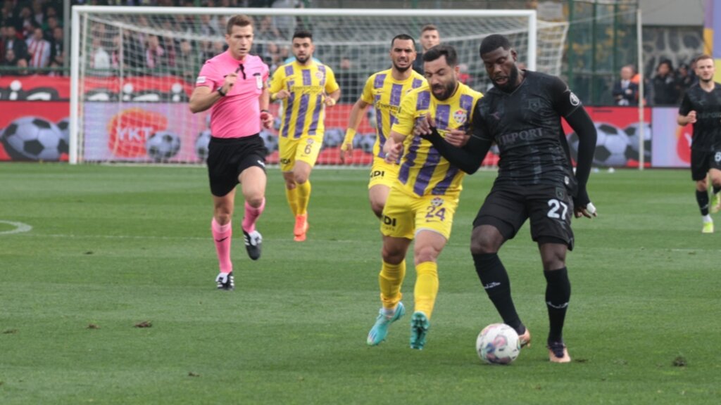Samsunspor Lideri Evinde Dağıttı!