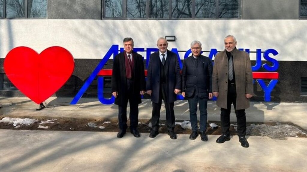 Rektör Ünal ve Beraberindeki Heyet Orta Asya Ziyaretinde!