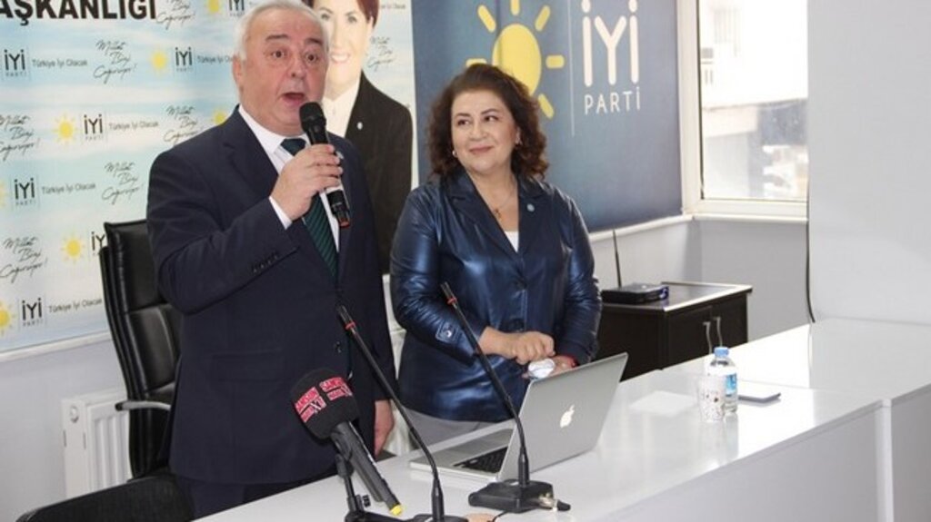 Op. Dr. Aysın Akçay İYİ Parti’den Aday Adaylığını Açıkladı! - VİDEOLU