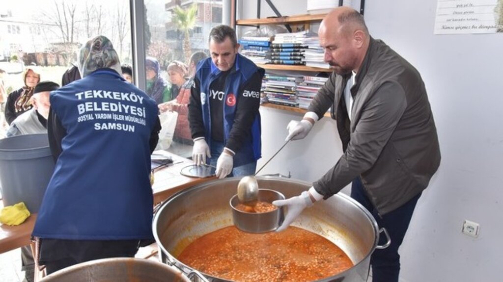 Tekkeköy Belediyesi Ramazan Sofralarına Sıcak Yemek Ulaştırıyor!
