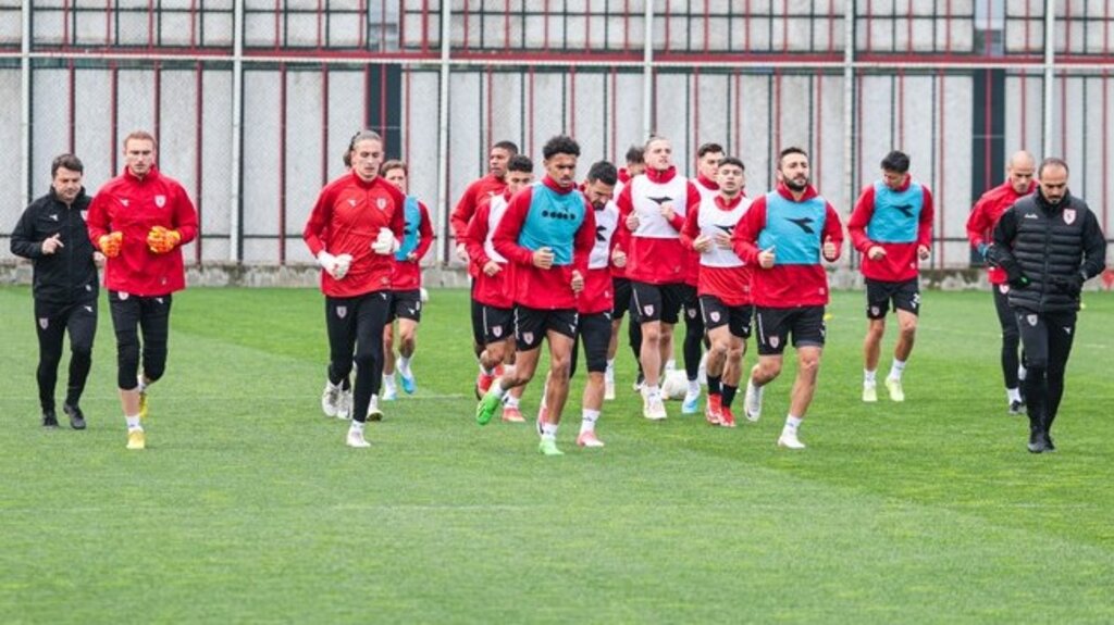 Lider Samsunspor Gençlere Hazırlanıyor!